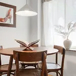 Cozy Apartment In Osterbro